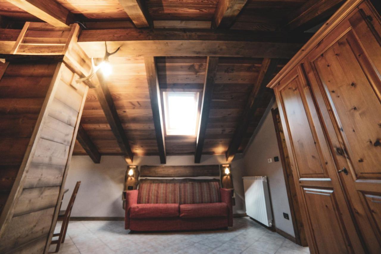 Chalet Della Guida บาร์โดเนกเกีย ภายนอก รูปภาพ