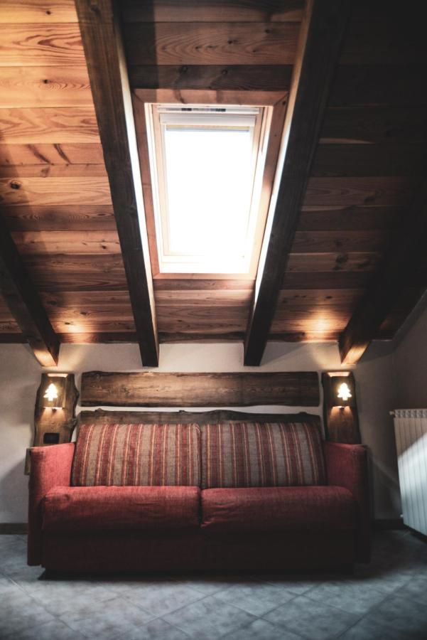 Chalet Della Guida บาร์โดเนกเกีย ภายนอก รูปภาพ