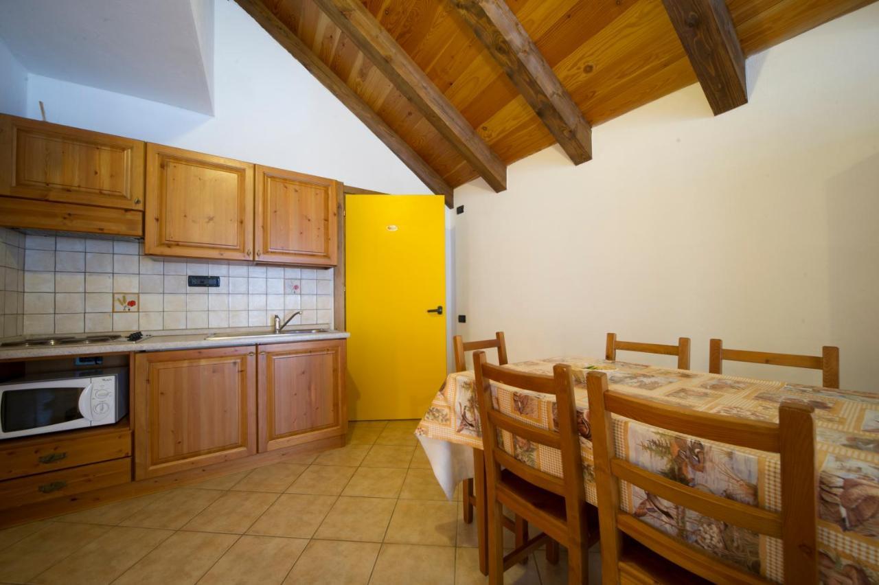Chalet Della Guida บาร์โดเนกเกีย ภายนอก รูปภาพ