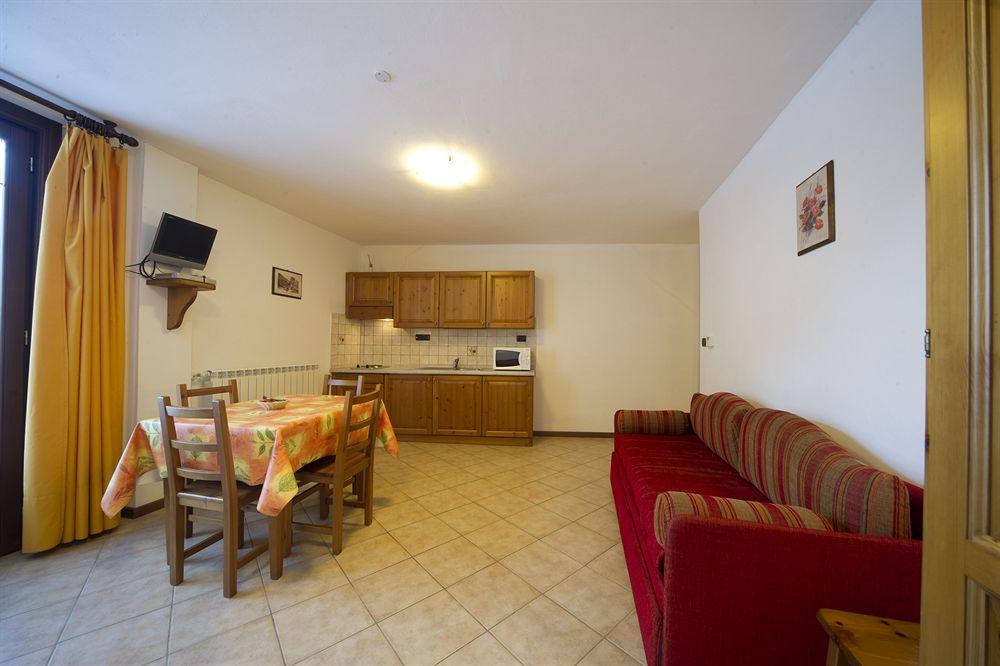 Chalet Della Guida บาร์โดเนกเกีย ภายนอก รูปภาพ