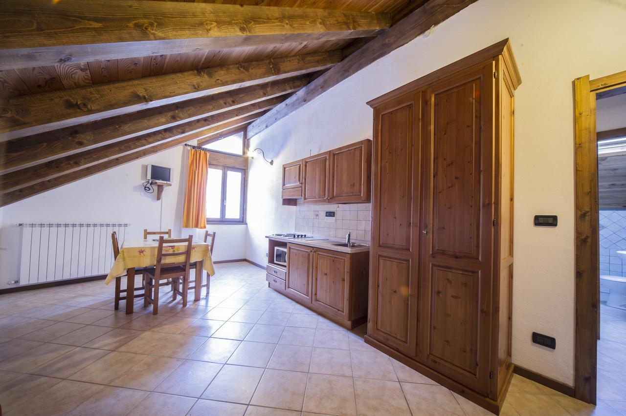 Chalet Della Guida บาร์โดเนกเกีย ภายนอก รูปภาพ