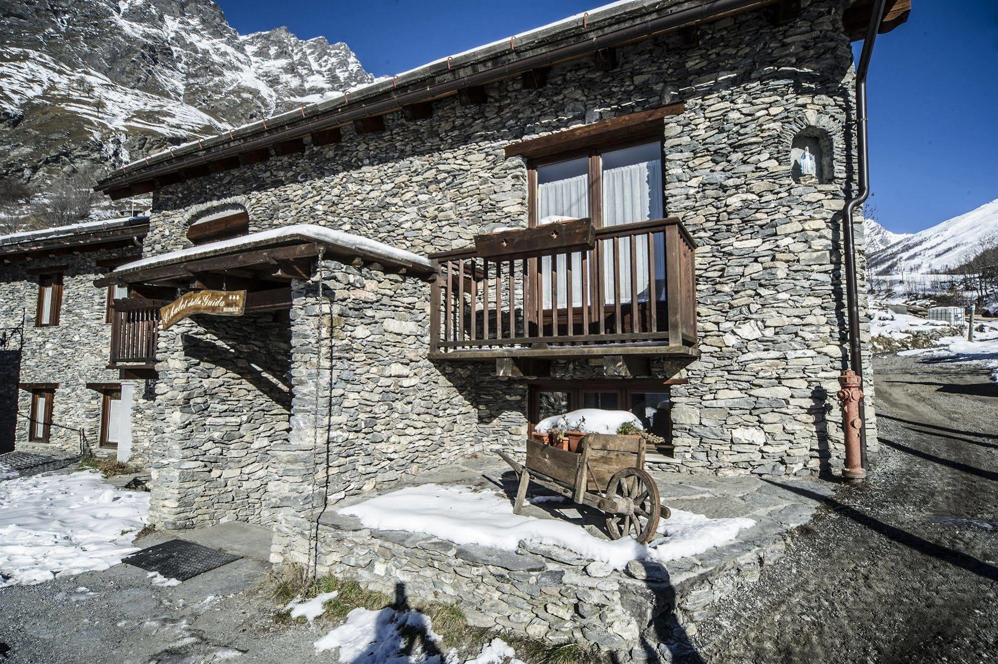 Chalet Della Guida บาร์โดเนกเกีย ภายนอก รูปภาพ