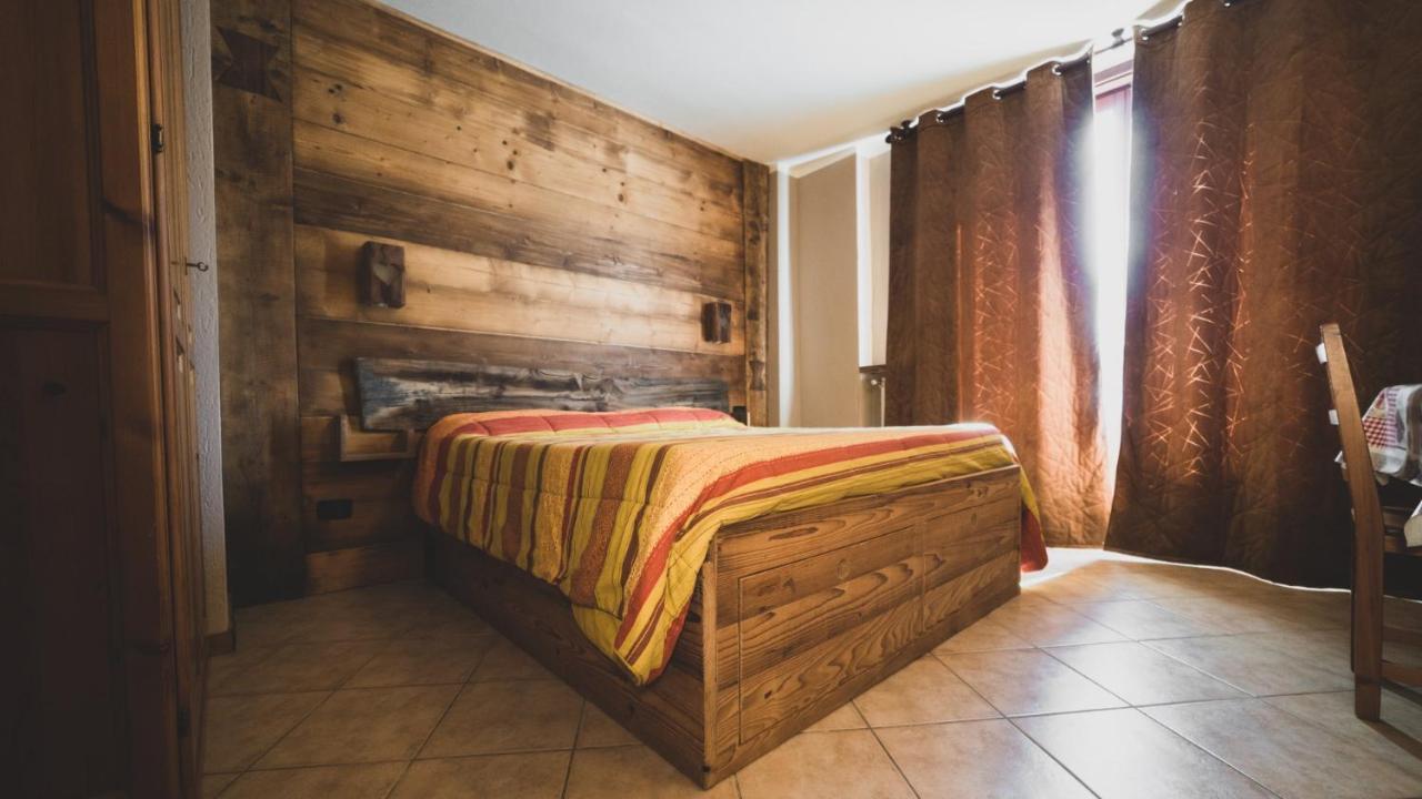 Chalet Della Guida บาร์โดเนกเกีย ภายนอก รูปภาพ