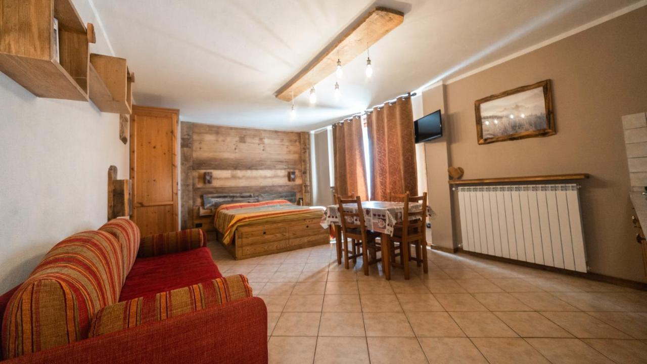 Chalet Della Guida บาร์โดเนกเกีย ภายนอก รูปภาพ