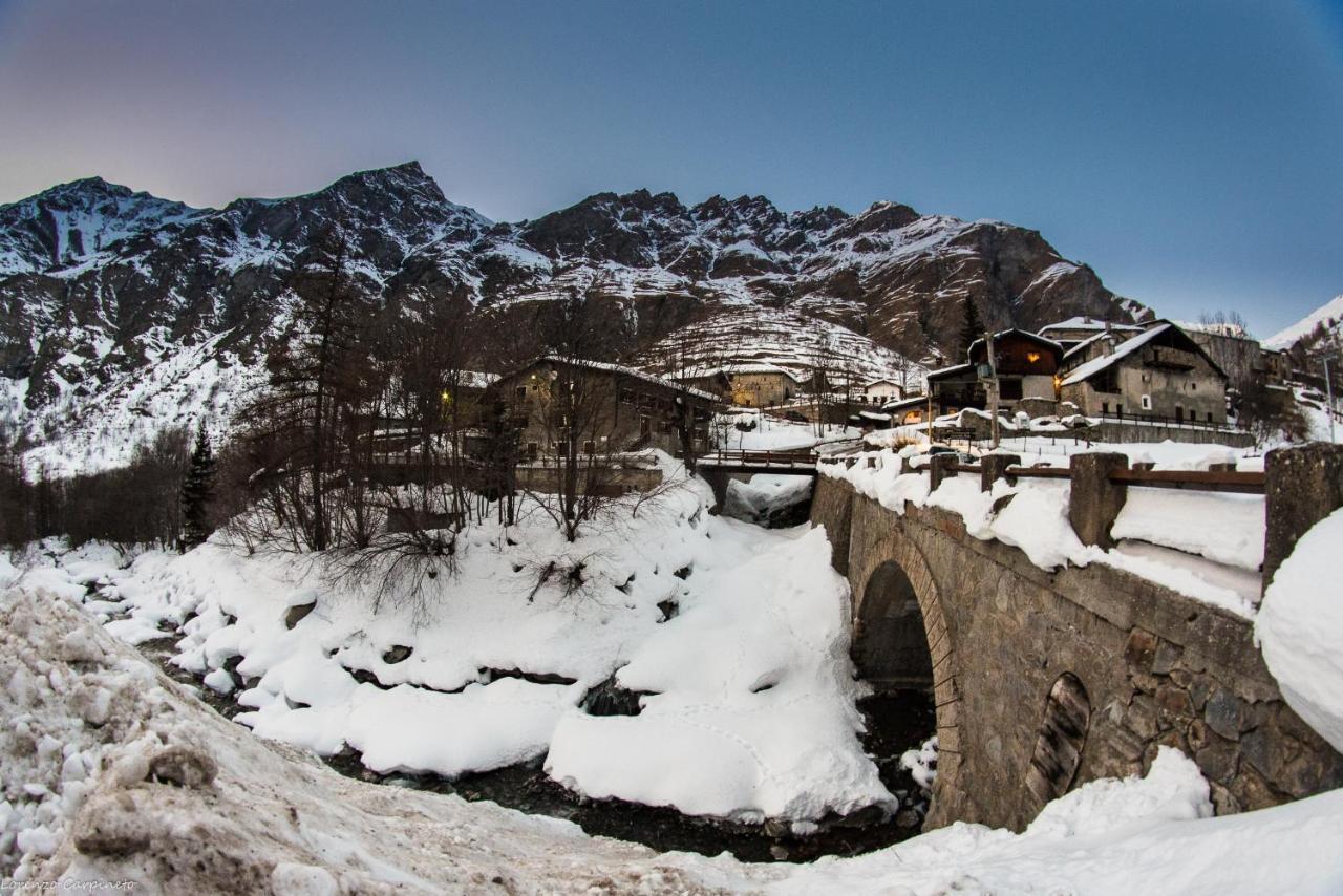 Chalet Della Guida บาร์โดเนกเกีย ภายนอก รูปภาพ